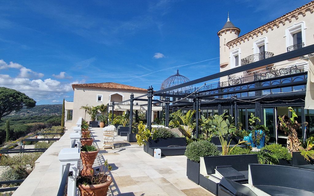 La finition mince à la chaux Minerah® redonne du dynamisme visuel au site